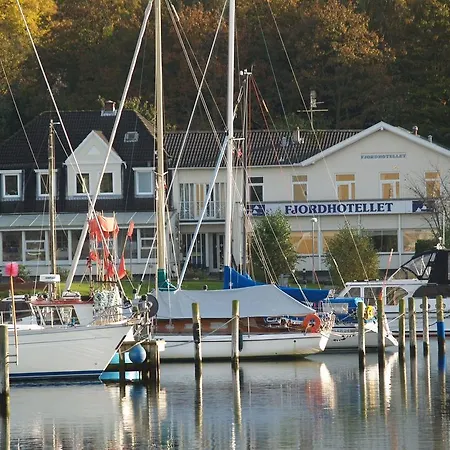 מלון Fjordhotel 3*